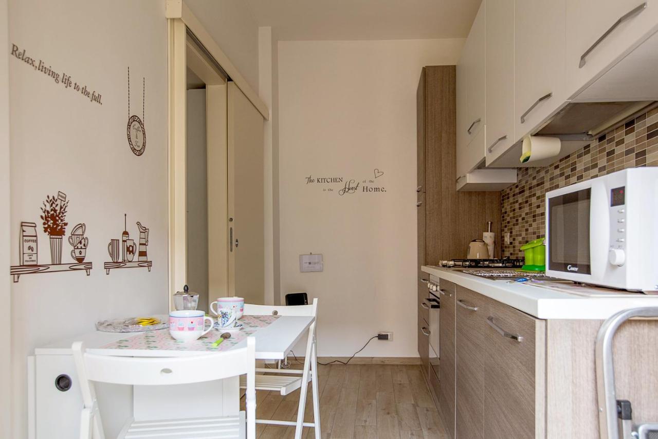 Lorenteggio Studio Apt มิลาน ภายนอก รูปภาพ