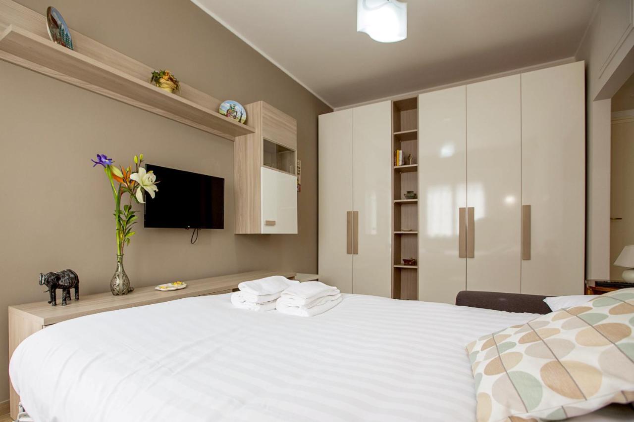 Lorenteggio Studio Apt มิลาน ภายนอก รูปภาพ